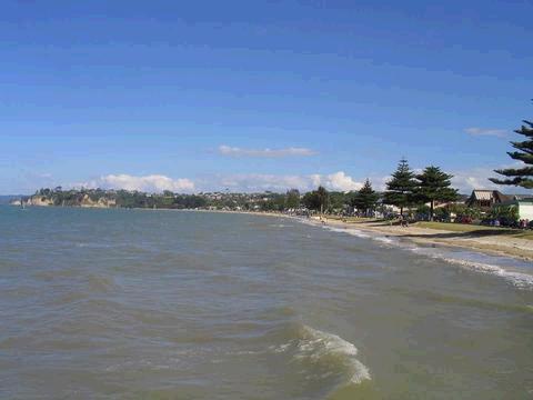 Eastern Beach - 15 mins walk from home