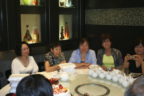 oversea-akin-6.jpg