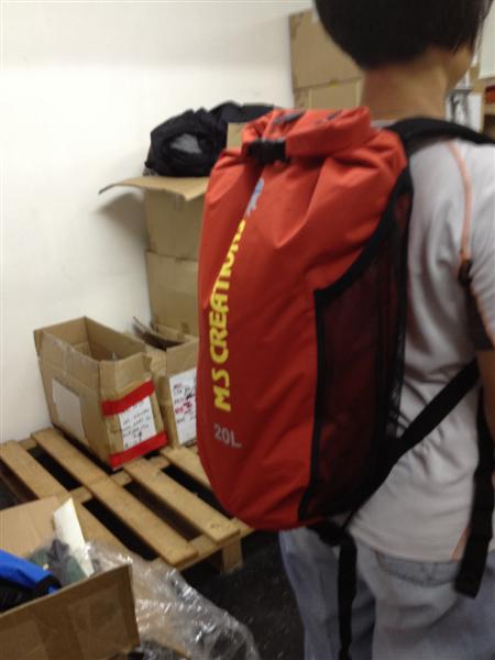 20 L  daypack1 (Medium).JPG